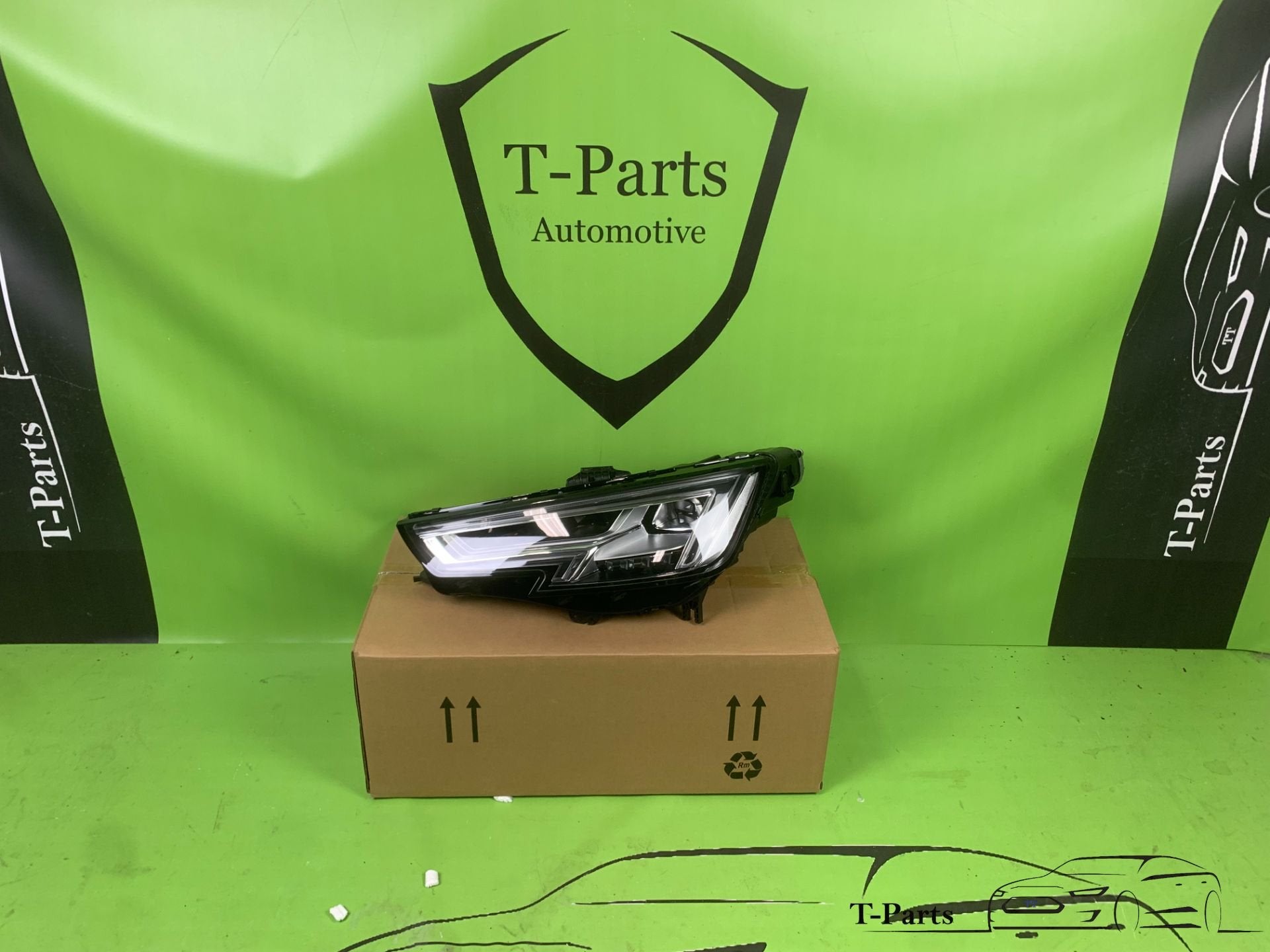 Audi A4 koplamp links --NIEUW-- 8W0941033 lamp, Info@fabrikant.eu, Fabrikant BV, Nieuw, Fabrikantstraat 1
1000 AA  Amsterdam