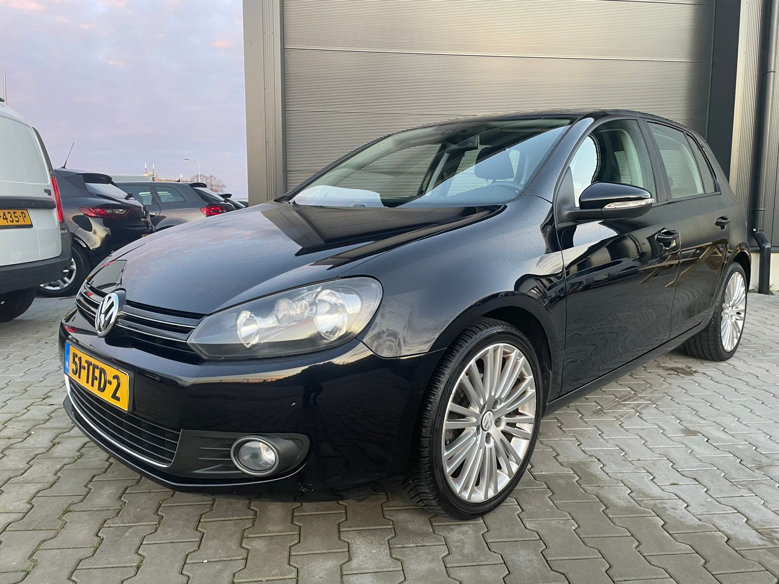 Volkswagen Golf 1.2 DSG NAP AUT Airco|Cruise controlNavi, Auto's, Volkswagen, 4 cilinders, Alcantara, Zwart, Origineel Nederlands