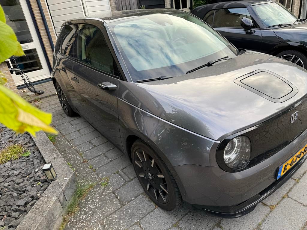 Honda e Electric 154pk 2020 Grijs, Auto's, Honda, 35 kWh, 4 stoelen, Elektrisch, Grijs