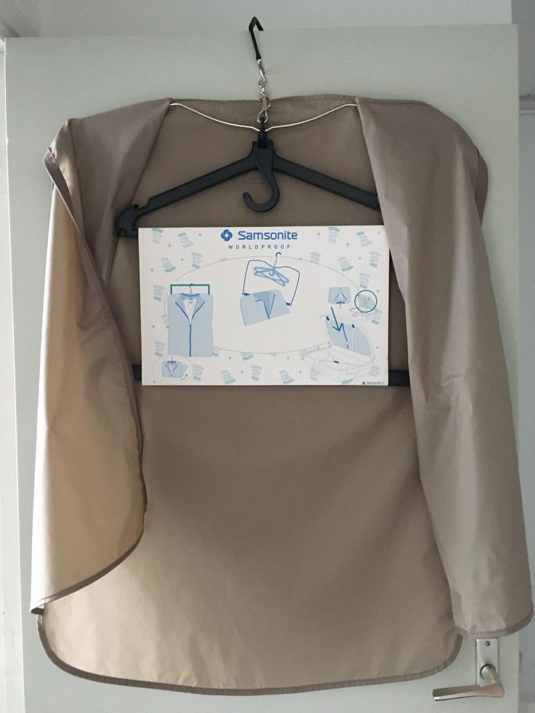 Samsonite kledinghoes, Ophalen of Verzenden, Zo goed als nieuw, Hard kunststof, Minder dan 50 cm