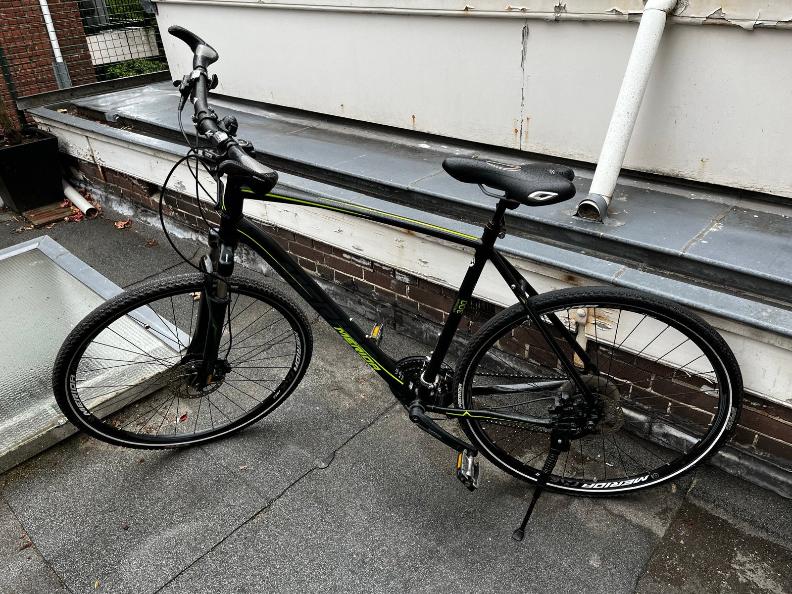 Merida Crossway 300 Hybride Fiets - Trekking & Stad, 28 inch, Gebruikt, Vering, 57 tot 61 cm