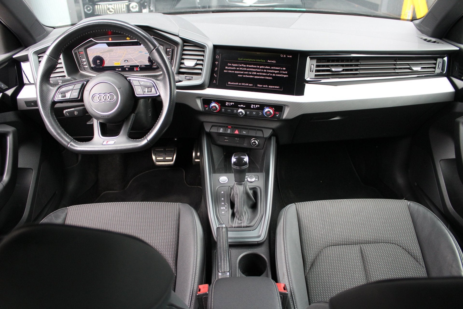 Audi A1 SPORTBACK 35 TFSI edition one | 2x S-Line | Keyless, Auto's, Dealer onderhouden, 4 cilinders, 150 pk, Leder en Stof