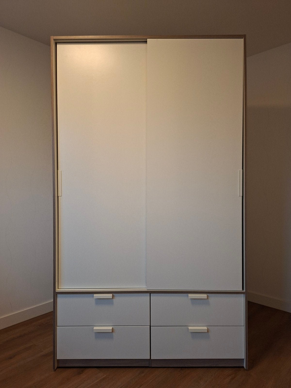 IKEA Trysil Kledingkast met lades, planken en twee hanggedee, Huis en Inrichting, Kasten | Kledingkasten, Ophalen, Gebruikt, 50 tot 100 cm