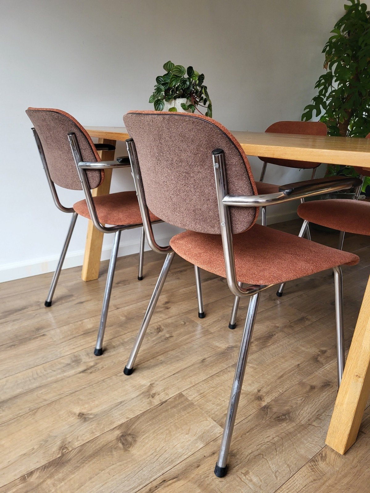 Set van 4 vintage stoelen - Nieuw gestoffeerd, Huis en Inrichting, Ophalen of Verzenden
