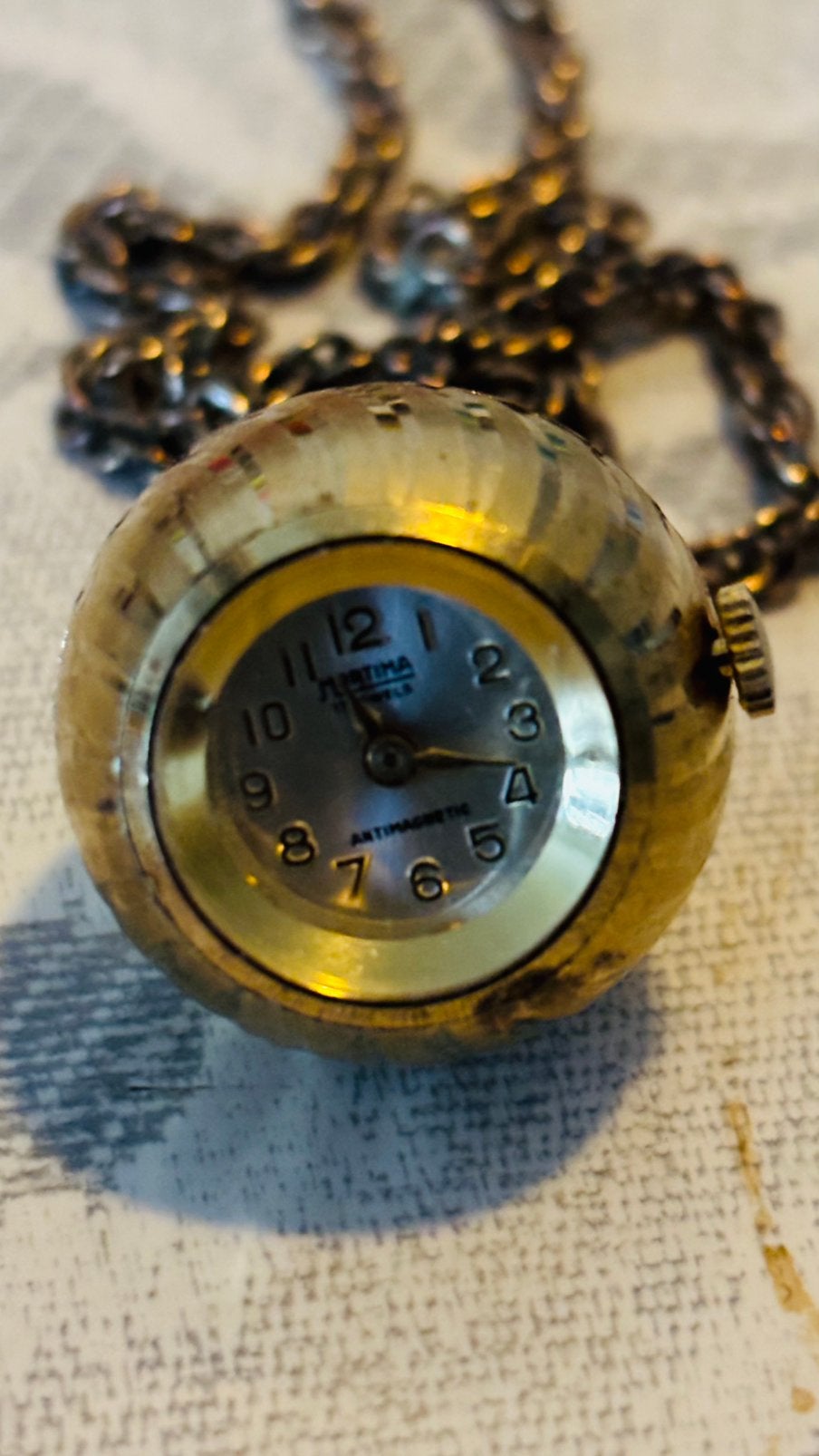 Mortima hang horloge met collier,gratis verzending, Verzenden, Zo goed als nieuw