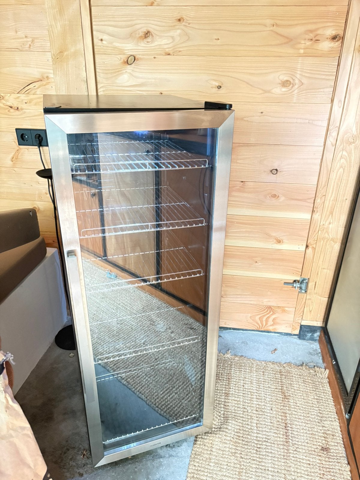 (Wijn)koelkast Klarstein 1 maand oud, Ophalen, Zonder vriesvak, 120 tot 140 cm, 200 liter of meer