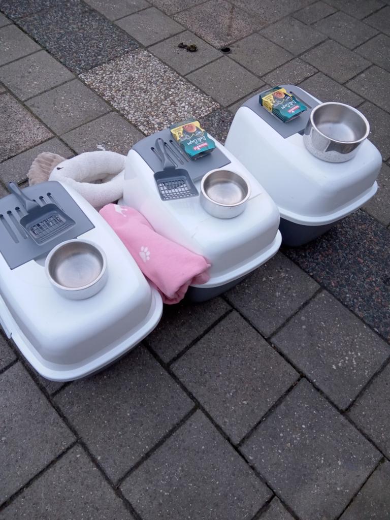 2 stukken Savic Nestar 🐈 katten bakken en spullen., Ophalen, Zo goed als nieuw