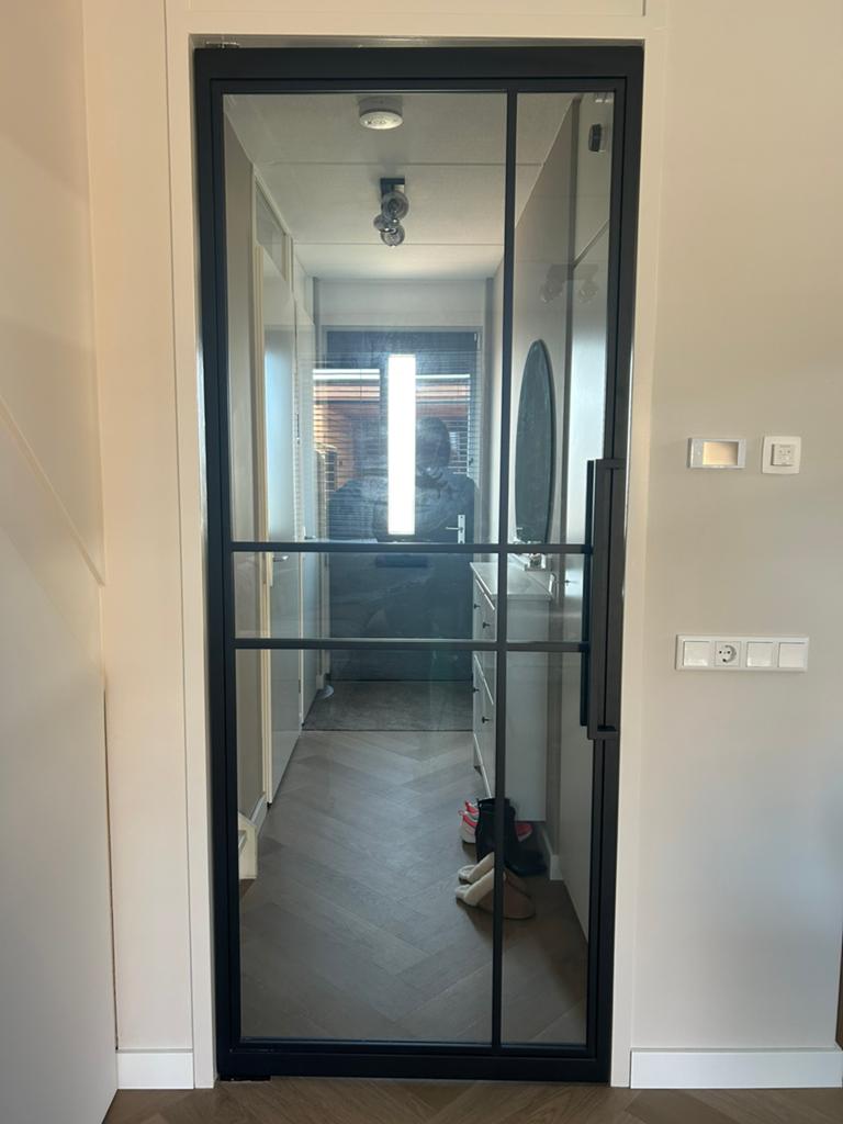 Zwarte stalen taatsdeur 231 x 93, Doe-het-zelf en Verbouw, Deuren en Horren, Ophalen, 80 tot 100 cm, 215 cm of meer, Binnendeur