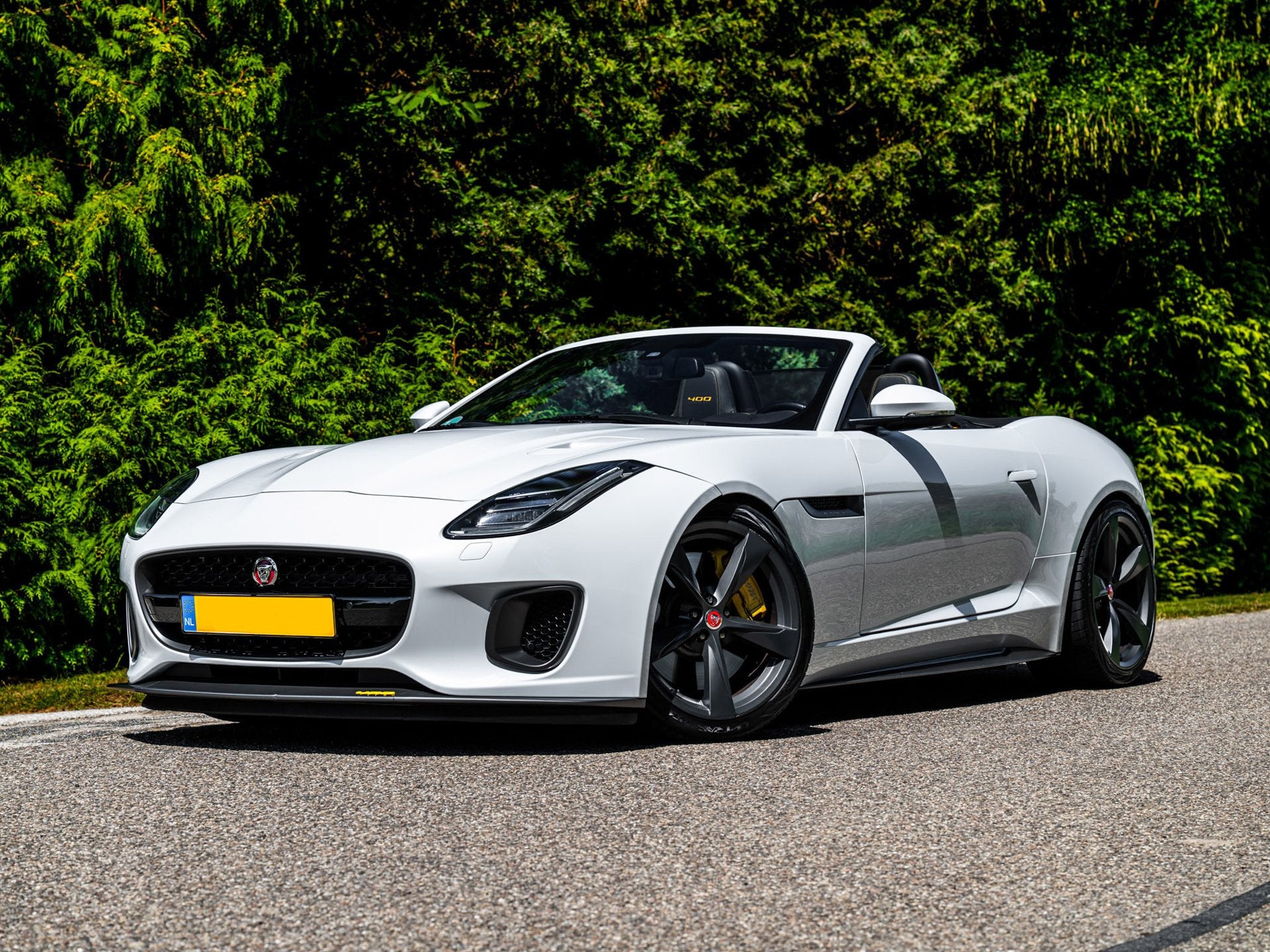Jaguar F-type 3.0 V6 AWD 400 Sport | Dealer Onderhouden | 1/, Auto's, Jaguar, Automaat, Zwart, 2995 cc, Cabriolet