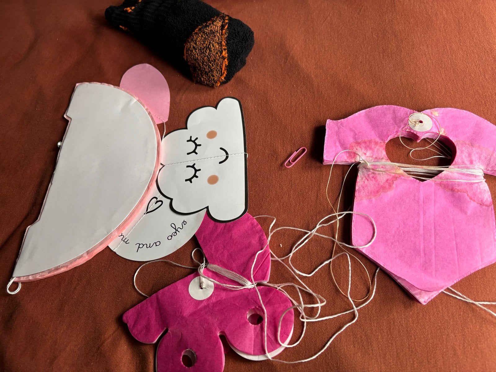 Roze babyslinger voor babyshower, Ophalen of Verzenden, Nieuw, Versiering, Geboorte of Huwelijk