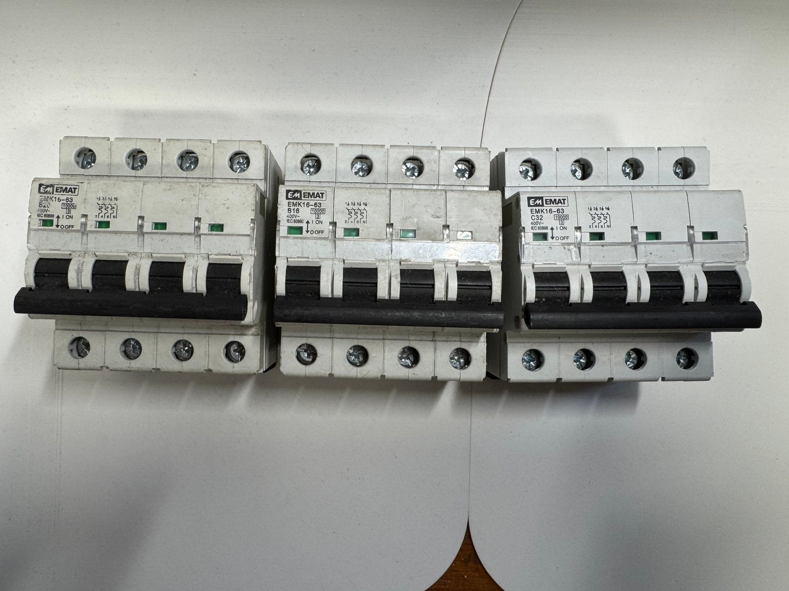 EMAT 4p installatieautomaten B16 B20 C32 krachtgroep 400V, Ophalen of Verzenden, Gebruikt, Installatieautomaat