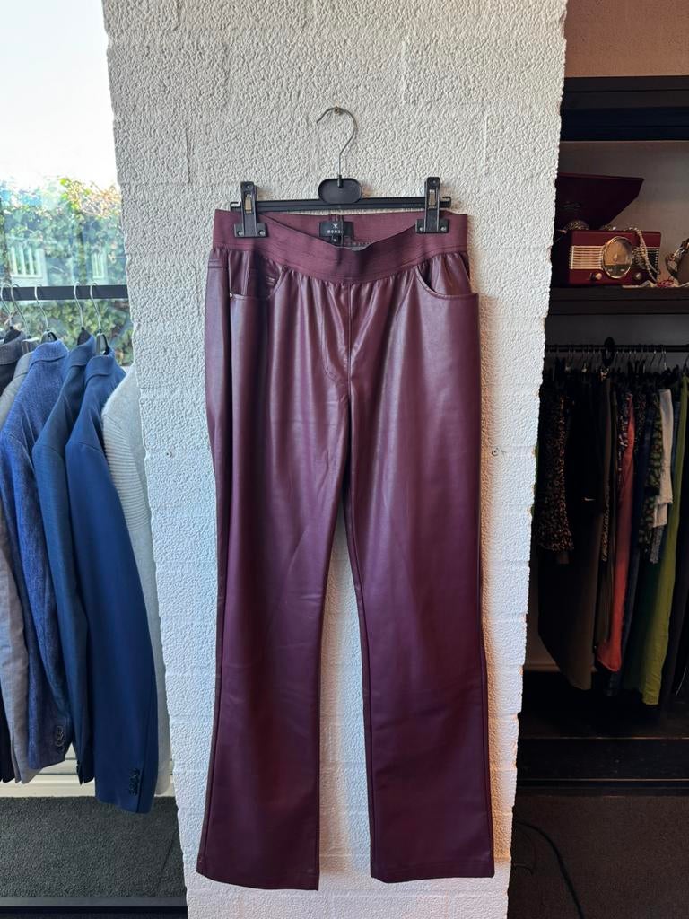 Monari faux leren broek maat 38 bordeaux rood, Maat 38/40 (M), Ophalen of Verzenden, Zo goed als nieuw, Lang