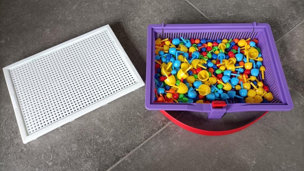 mozaïekbord met veel gekleurde pionnen, Kinderen en Baby's, Ophalen of Verzenden, Gebruikt, Bouwen