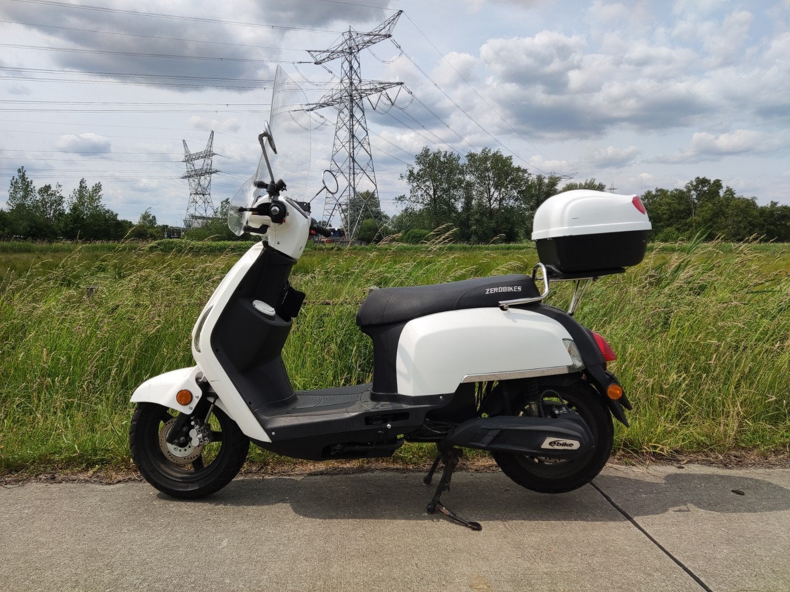 Ugbest elektrische snorscooter 2 accu's, Ophalen, Elektrisch, Overige modellen
