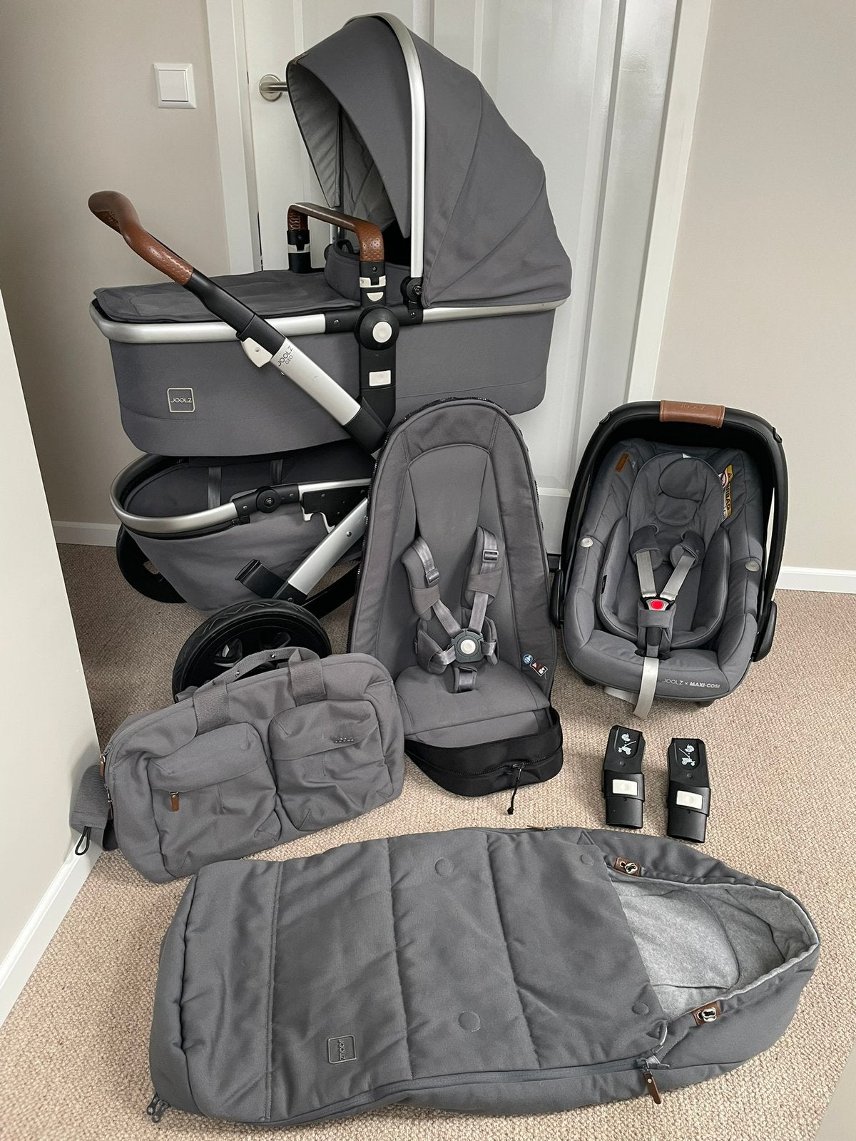 Als nieuw! Joolz Stone Grey Geo 3-in-1 complete set!, Combiwagen, Ophalen, Overige merken, Luchtbanden