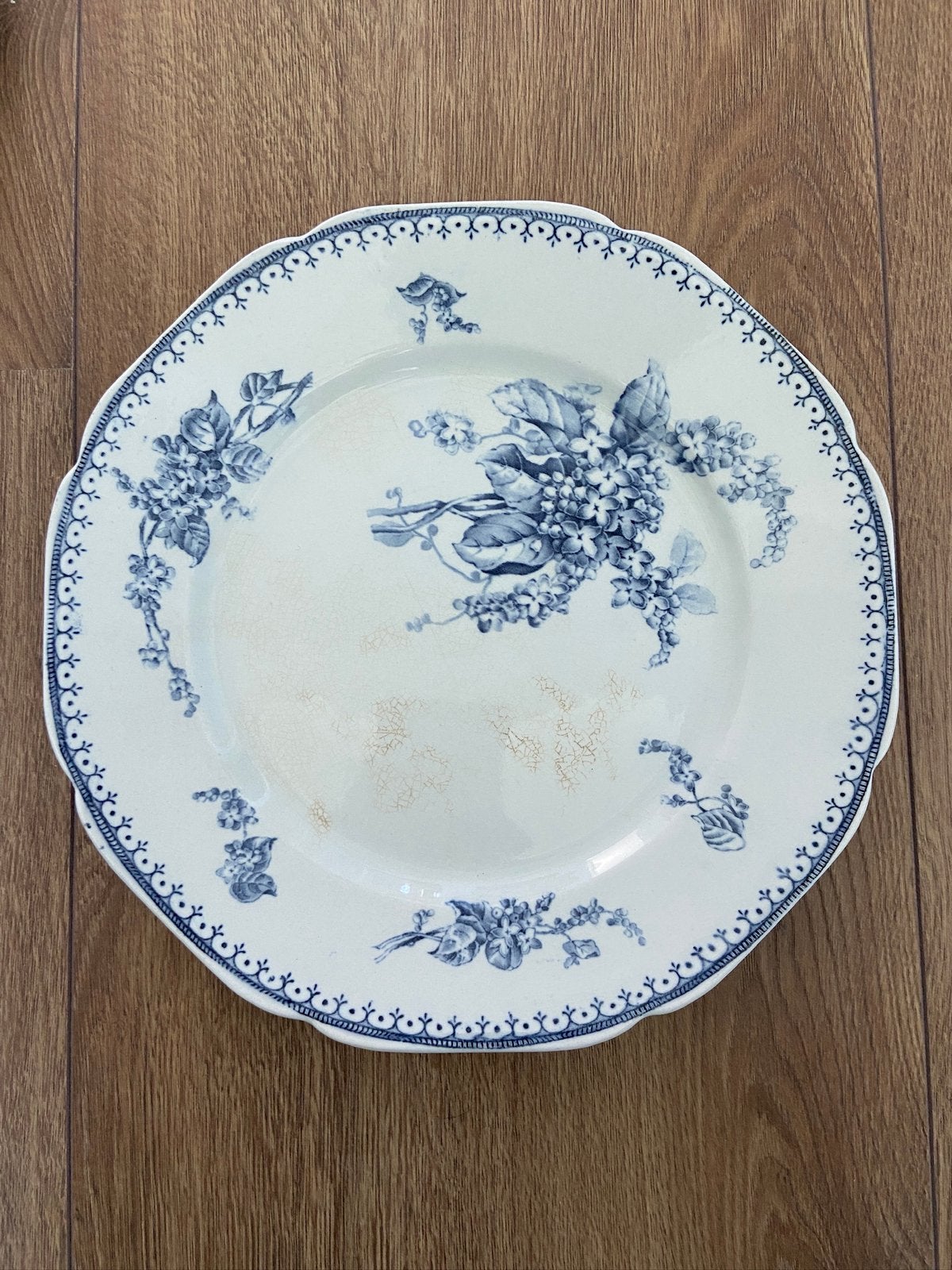 Oud bord Petrus Regout decor Meibloem blauwe bloemen, Ophalen of Verzenden