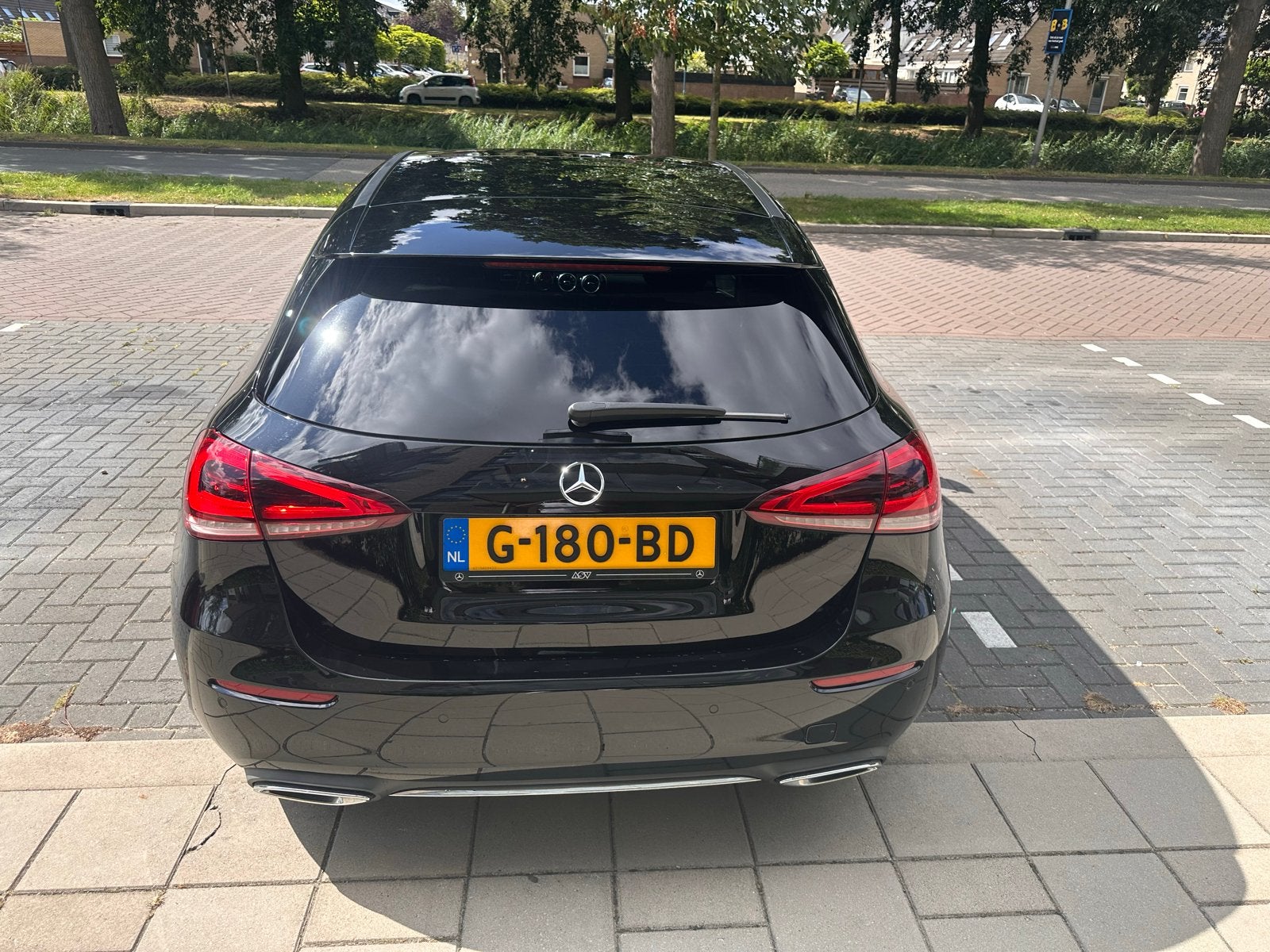 *Pano* Mercedes-Benz A-Klasse A 180 136pk 7G-DCT 2018 Zwart, Auto's, 136 pk, 680 kg, 4 cilinders, Zwart