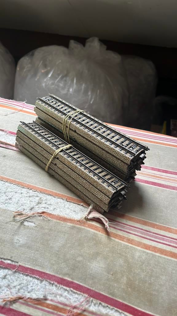Te koop 15 rechte rails van marklin 5106, Hobby en Vrije tijd, Modeltreinen | H0, Wisselstroom, Gebruikt, Rails, Ophalen of Verzenden