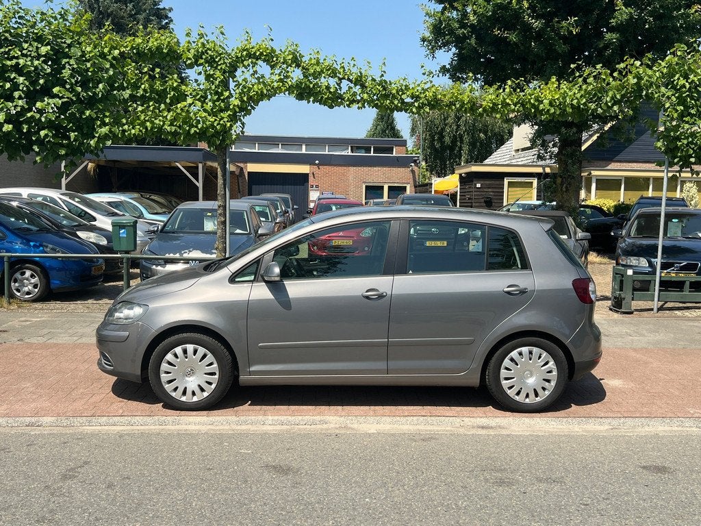 Volkswagen Golf Plus 1.6 FSI Optive *, Auto's, Volkswagen, Gebruikt, 4 cilinders, 116 pk, Automatische klimaatregeling