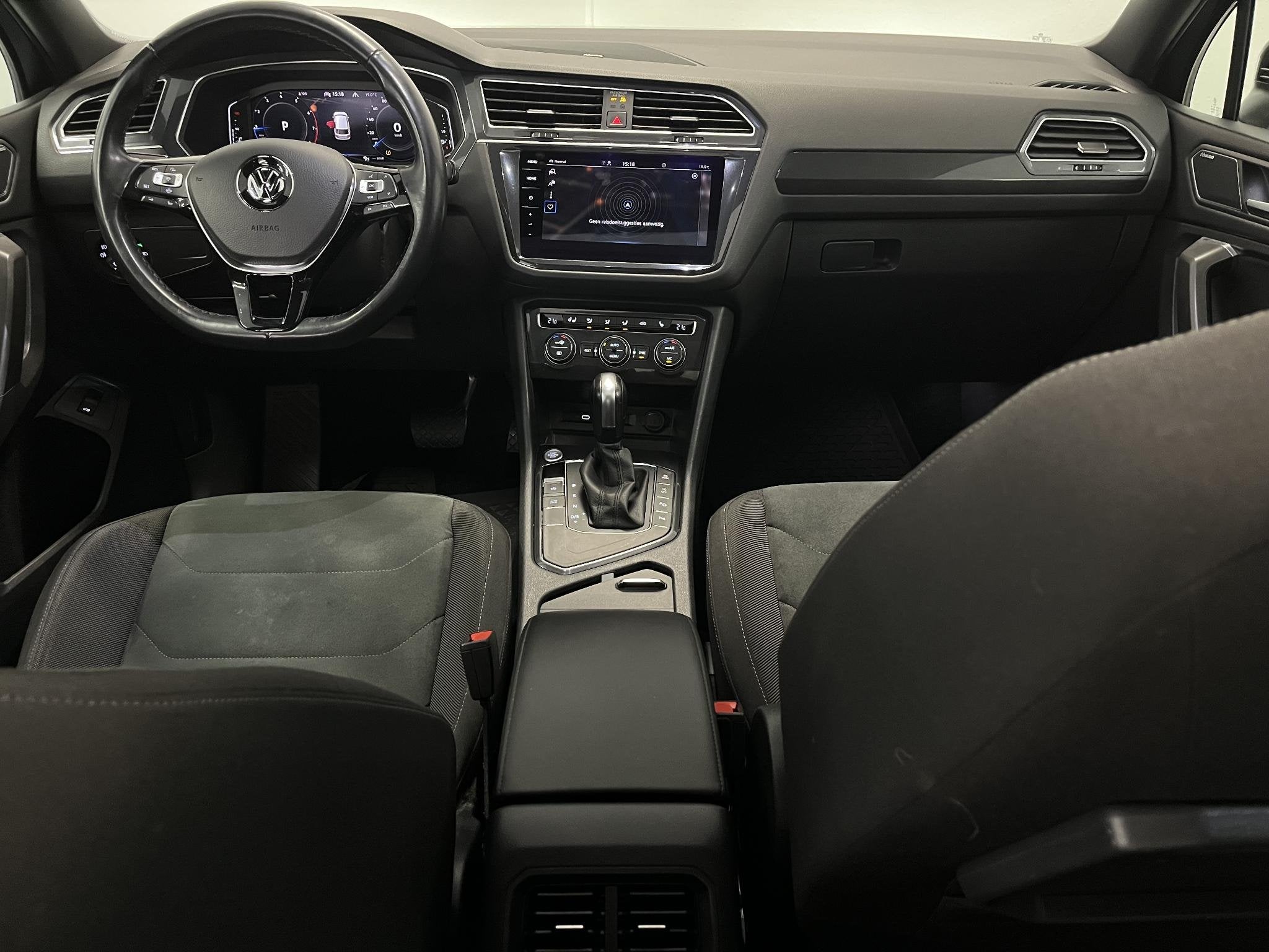 Volkswagen Tiguan Allspace 1.5 TSI R-line Black Style | Pano, Auto's, 1502 kg, 150 pk, Origineel Nederlands, Bedrijf