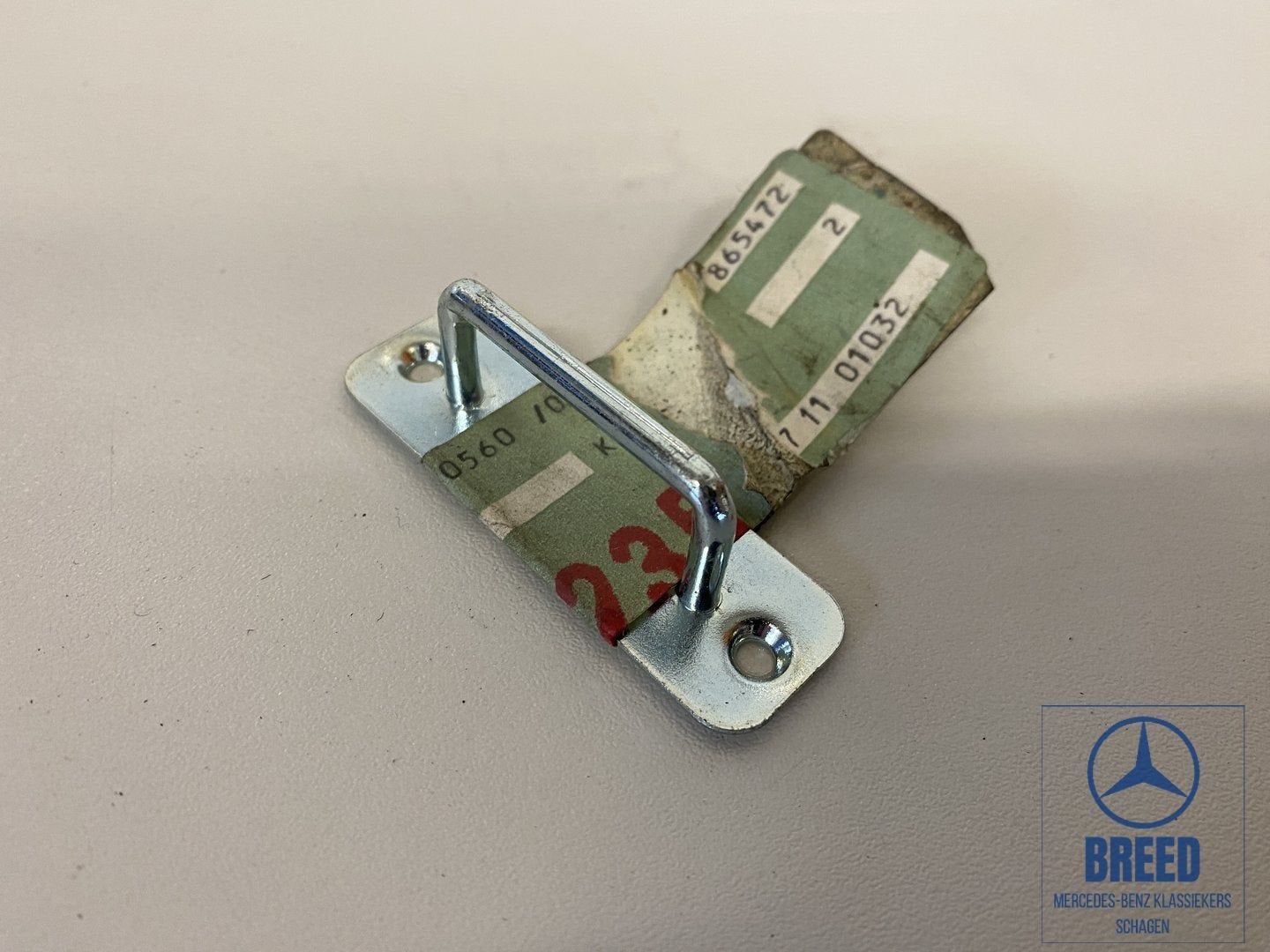 NOS houder rollo achterklep Mercedes-Benz W124 T-model S124, Auto-onderdelen, Interieur en Bekleding, -, Nieuw, Ophalen of Verzenden