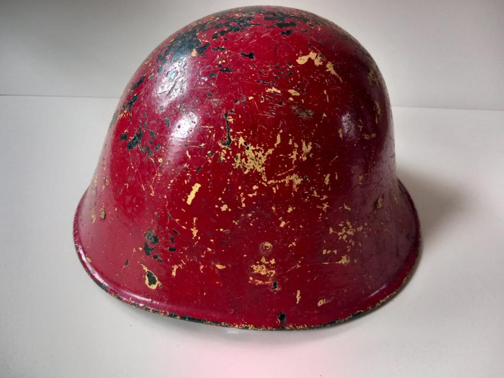 Nederlandse helm restauratie project, Verzamelen, Ophalen of Verzenden, Nederland, Helm of Baret