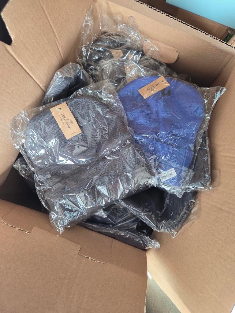 Partij mutsen, 50 stuks, blauw en grijs, merk Me Lady, Ophalen