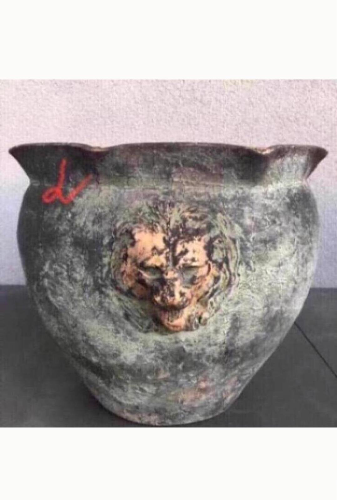 Decoratieve NKF terracotta bloempot leeuwenkoppen  uniek, Ophalen, Gebruikt, 40 cm of meer, Minder dan 40 cm