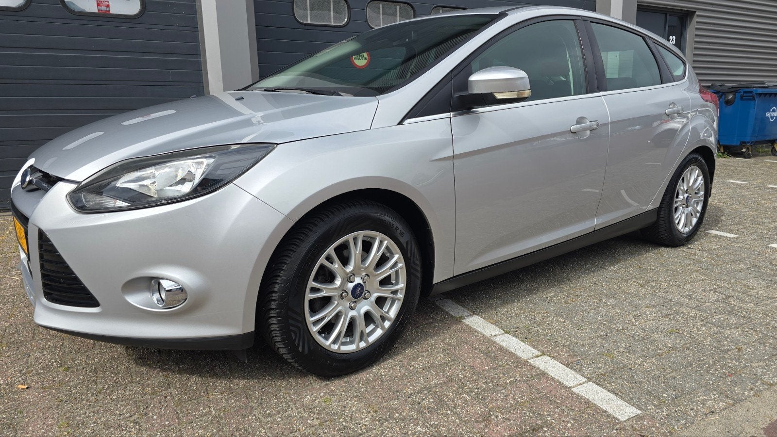 Ford Focus 1.6 Ti-vct 77KW nw apk, dst riem recent verv, Auto's, Ford, 1596 cc, Stof, 4 cilinders, 635 kg