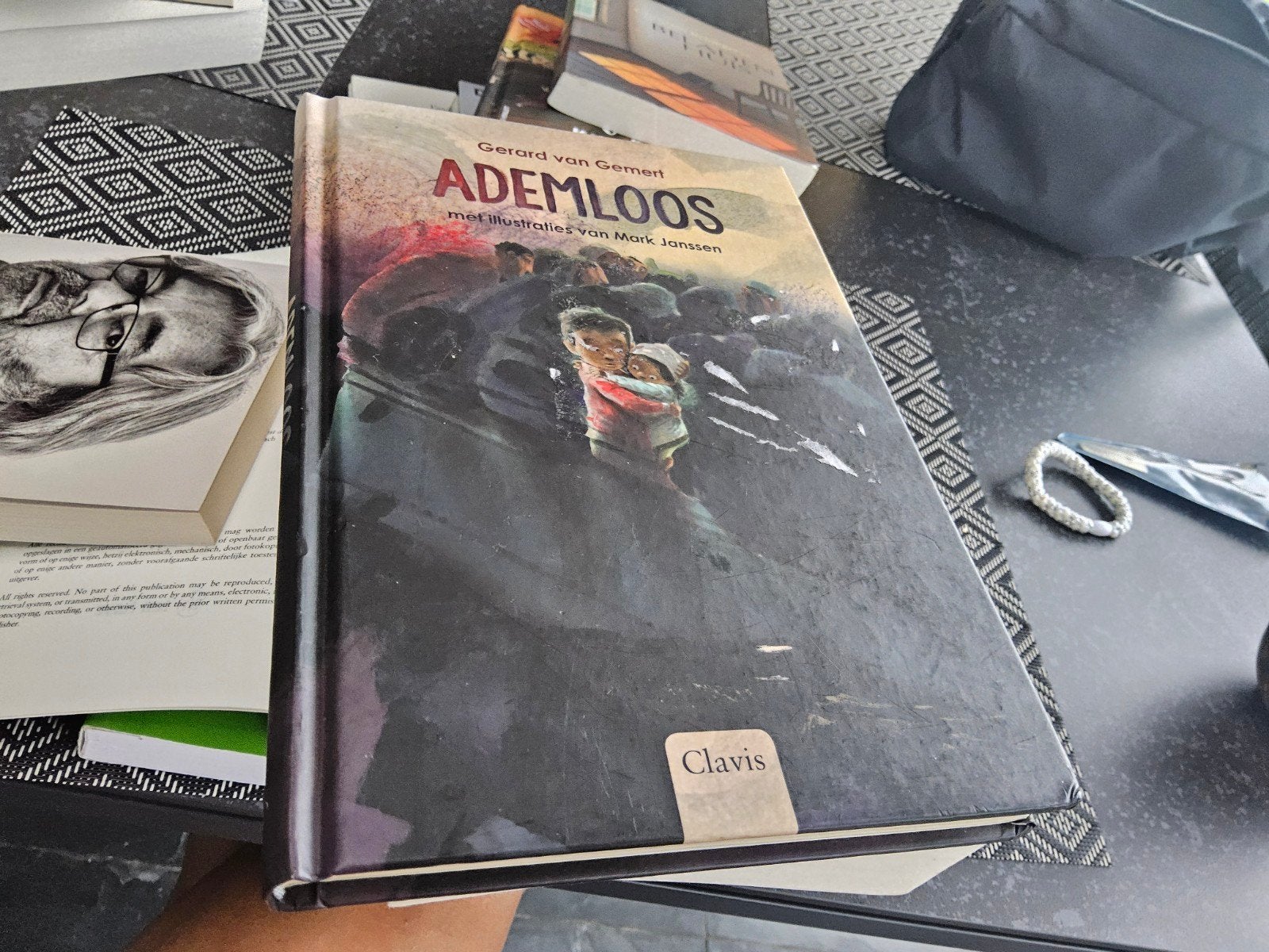 Ademloos - Gerard van Gemert (Jeugdboek), Boeken, Ophalen of Verzenden, Zo goed als nieuw, Gerard van Gemert
