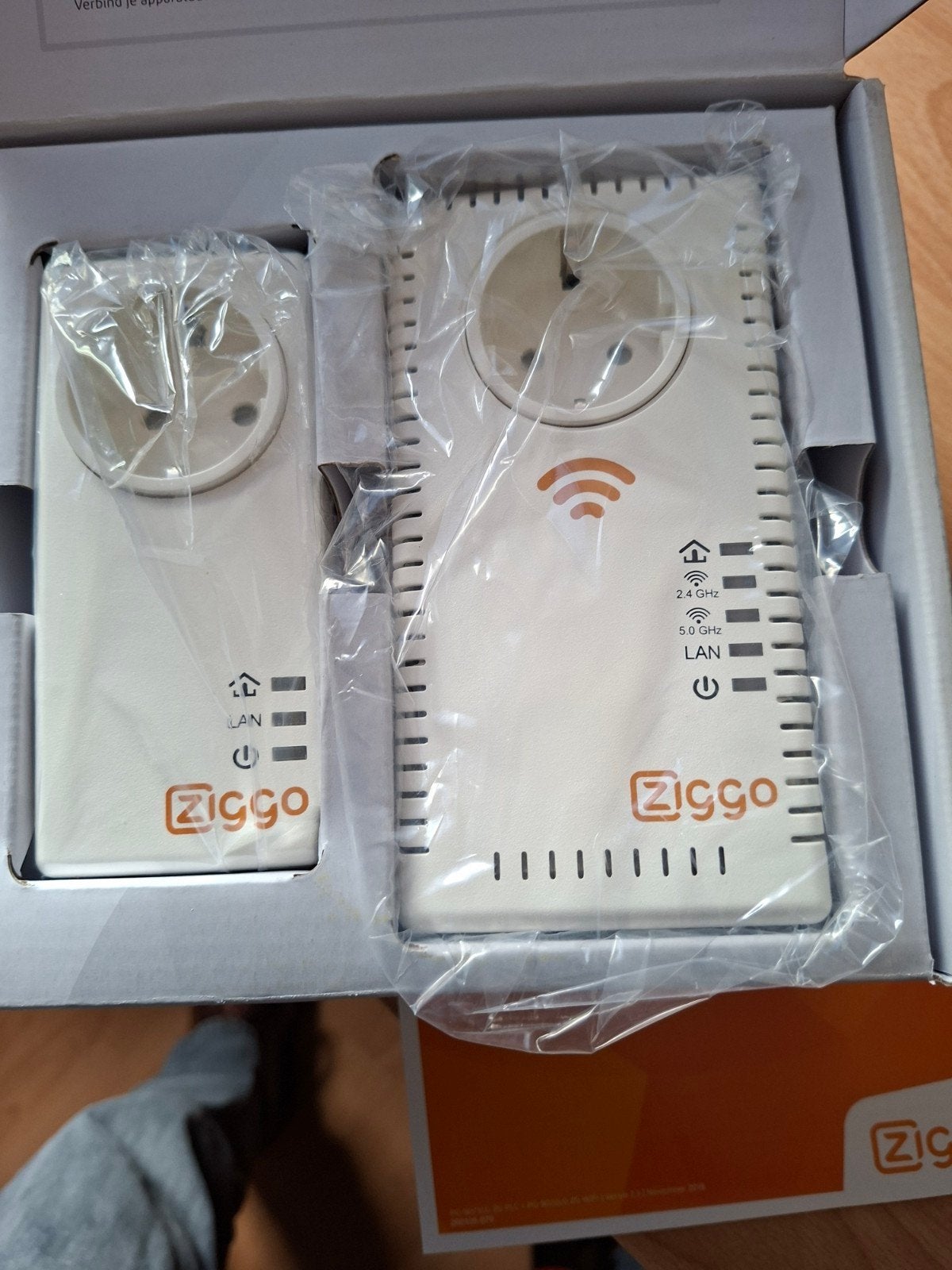 Een 2-delige Ziggo Wifibooster, Computers en Software, WiFi-versterkers, Ophalen of Verzenden, Nieuw, Ziggo WiFi booster