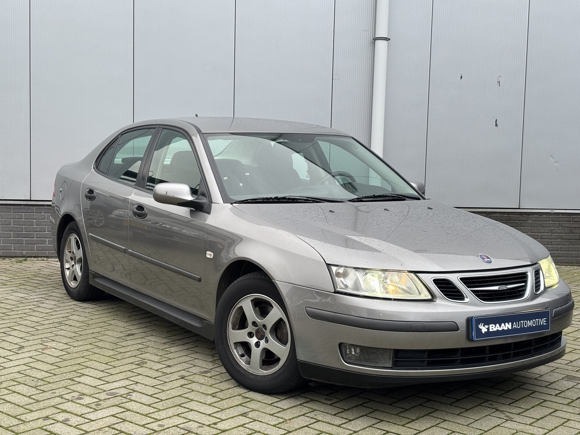 Saab 9-3 Sport Sedan 1.8t Linear Business | Volledig onderho, Auto's, Saab, Voorwielaandrijving, 1998 cc, Stof, Gebruikt