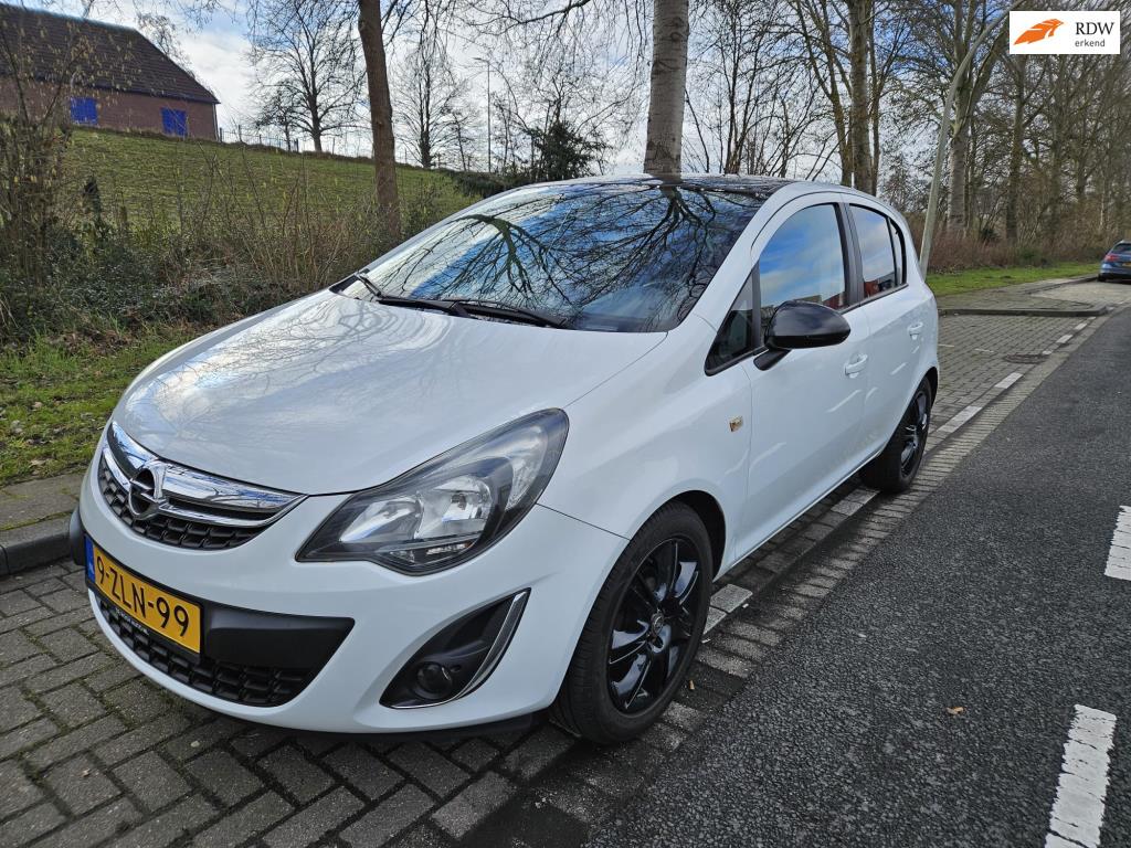 Opel Corsa 1.2-16V Cosmo automaat ,airco ,nieuwe apk, Auto's, Opel, Euro 5, Gebruikt, 750 kg, 4 cilinders
