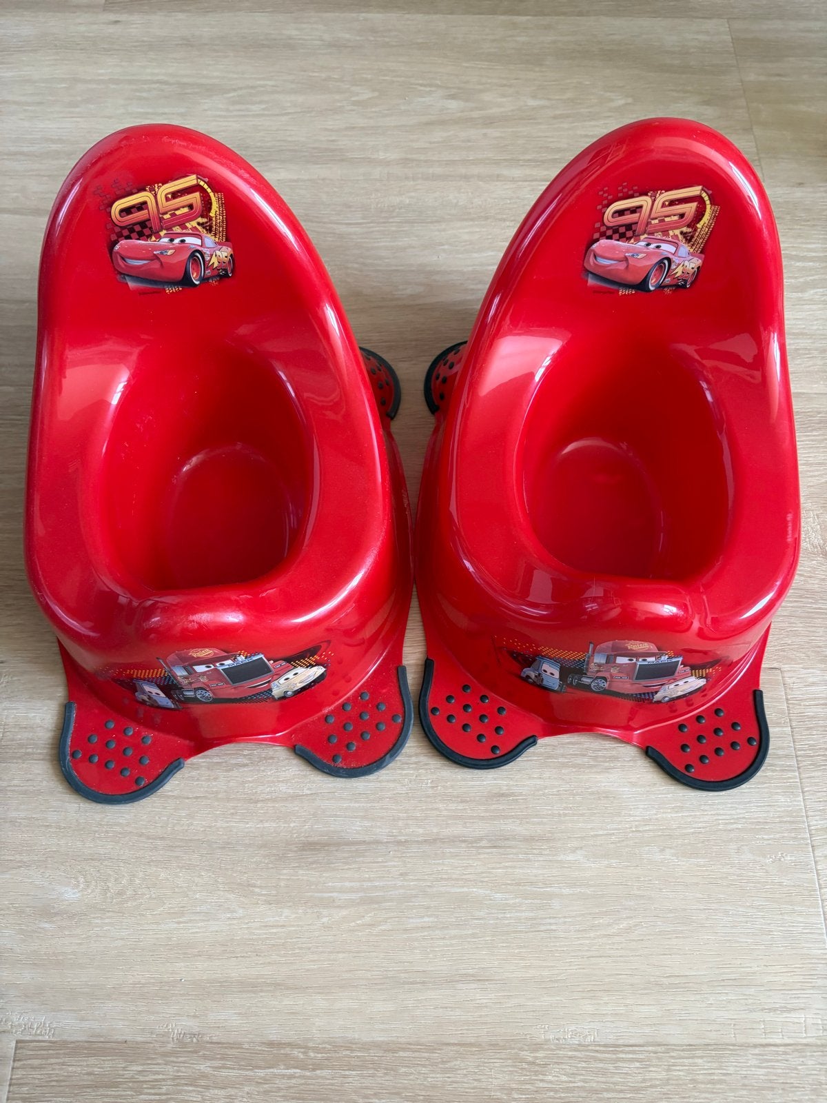 2x Cars Lightning McQueen en Mack potje, Ophalen of Verzenden, Zo goed als nieuw