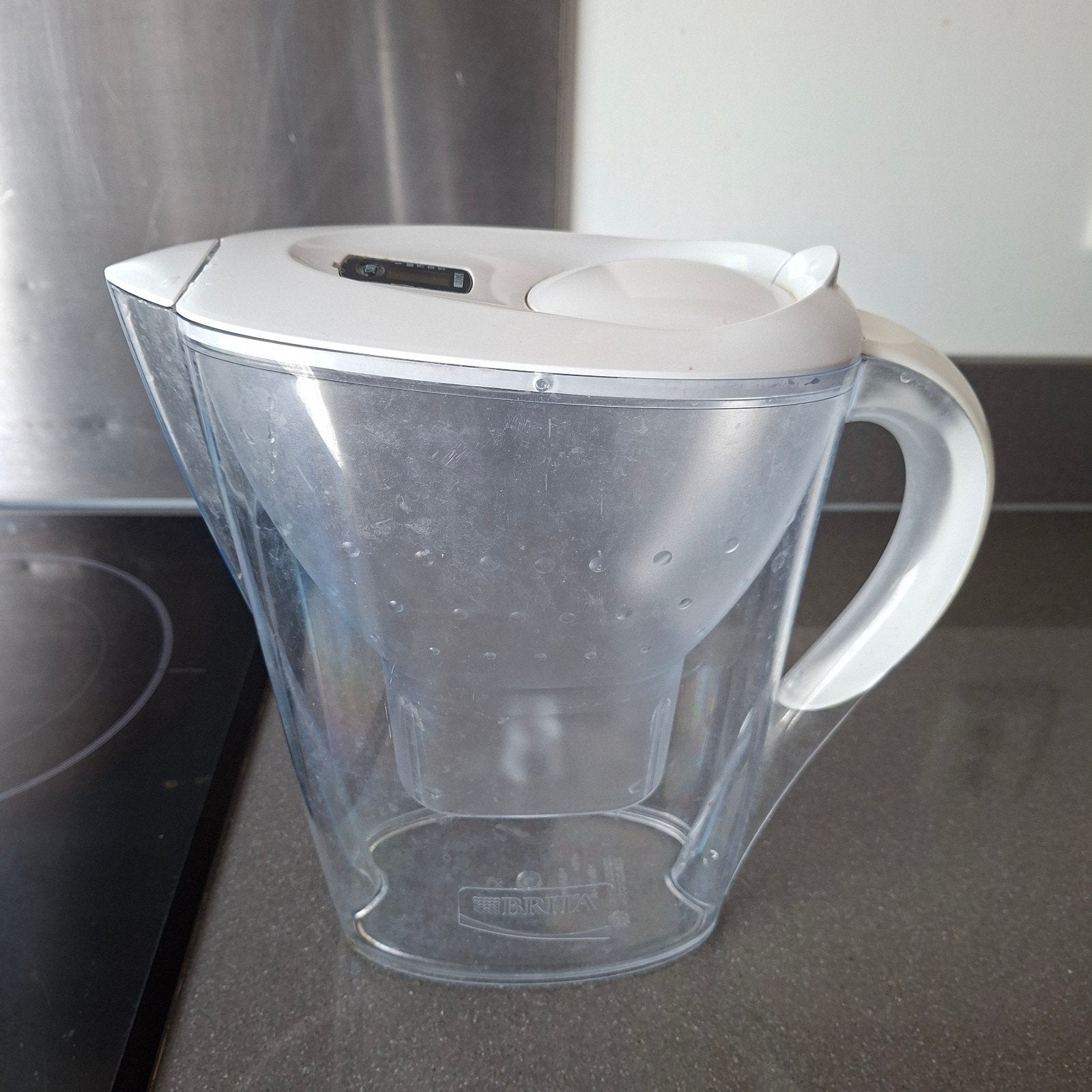 BRITA waterfilterkan - helder en wit, Kunststof, Ophalen of Verzenden, Wit, Overige merken