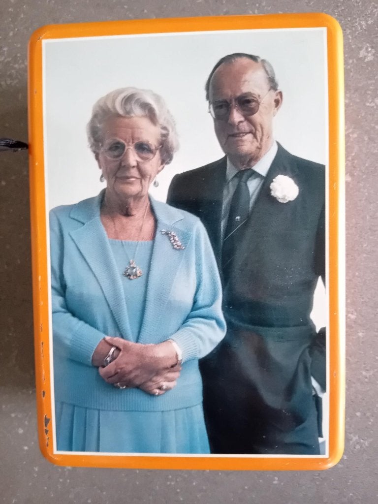 blik t.g.v. het jubileum van pr. Juliana een Bernhard., Verzamelen, Koninklijk Huis en Royalty, Ophalen of Verzenden, Gebruikt