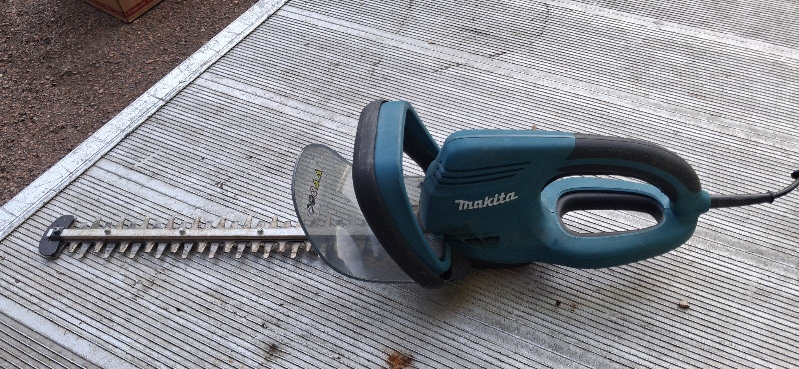 makita heggenschaar 230v, Tuin en Terras, Ophalen, Zo goed als nieuw, Elektrisch