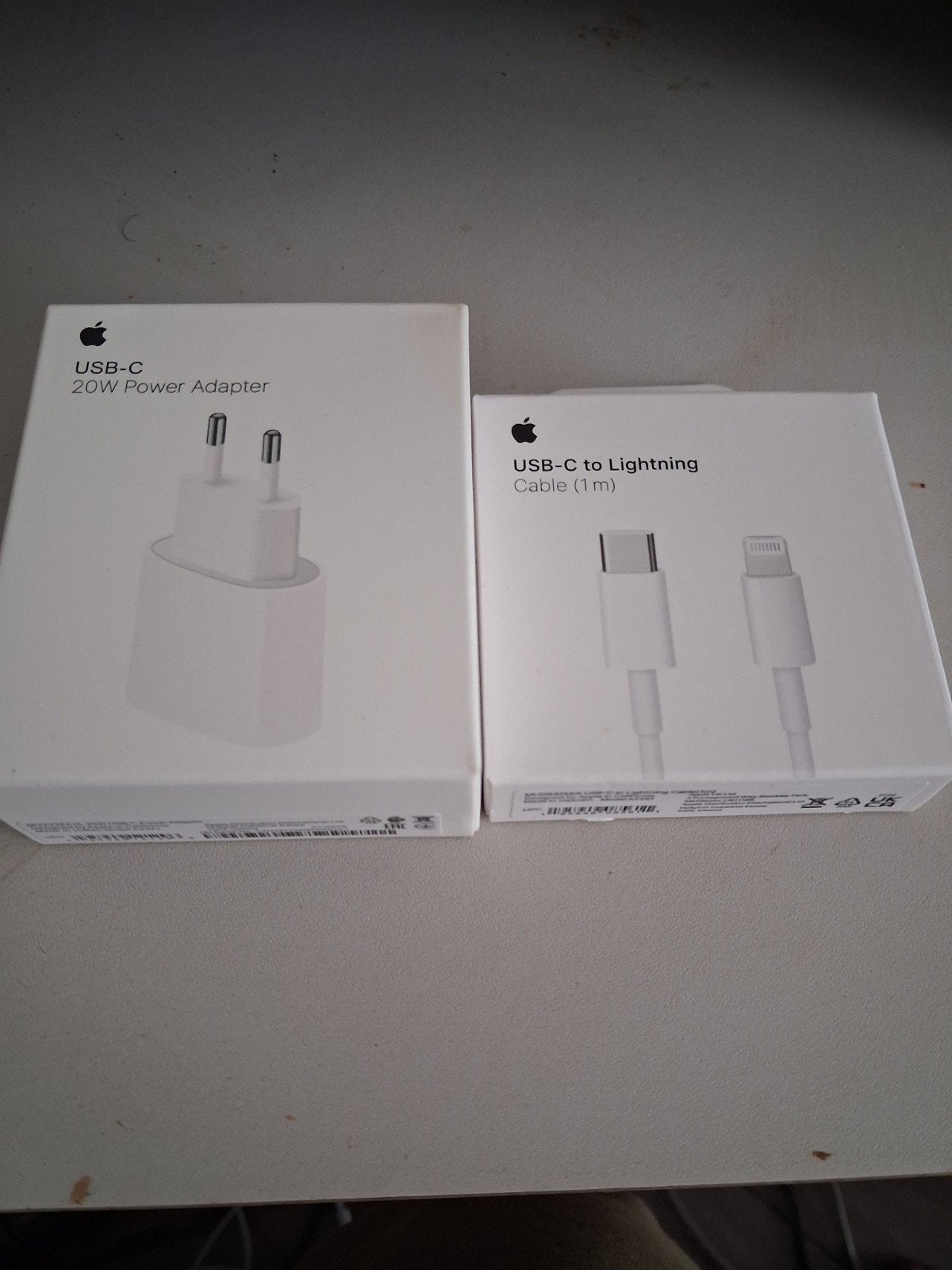 Apple USB-C 20W Power Adapter & USB-C naar Lightning Kabel, Apple, Onbekend, Nieuw, Ophalen of Verzenden