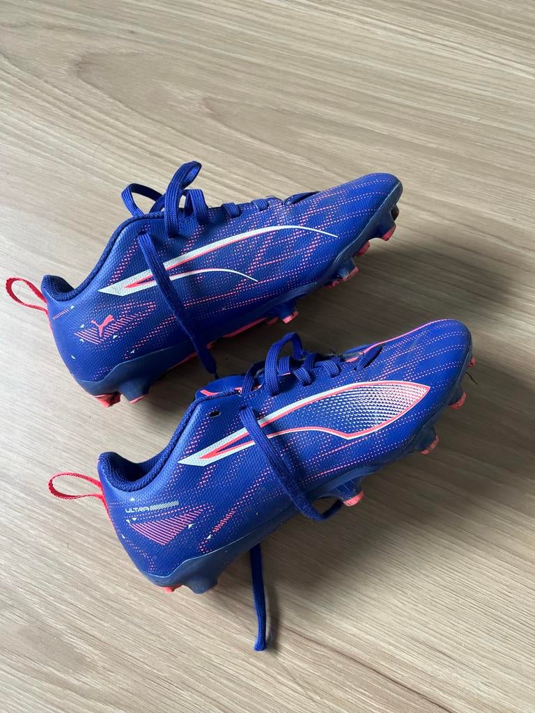 Puma voetbalschoenen maat 32,5, Ophalen of Verzenden, Gebruikt, Schoenen