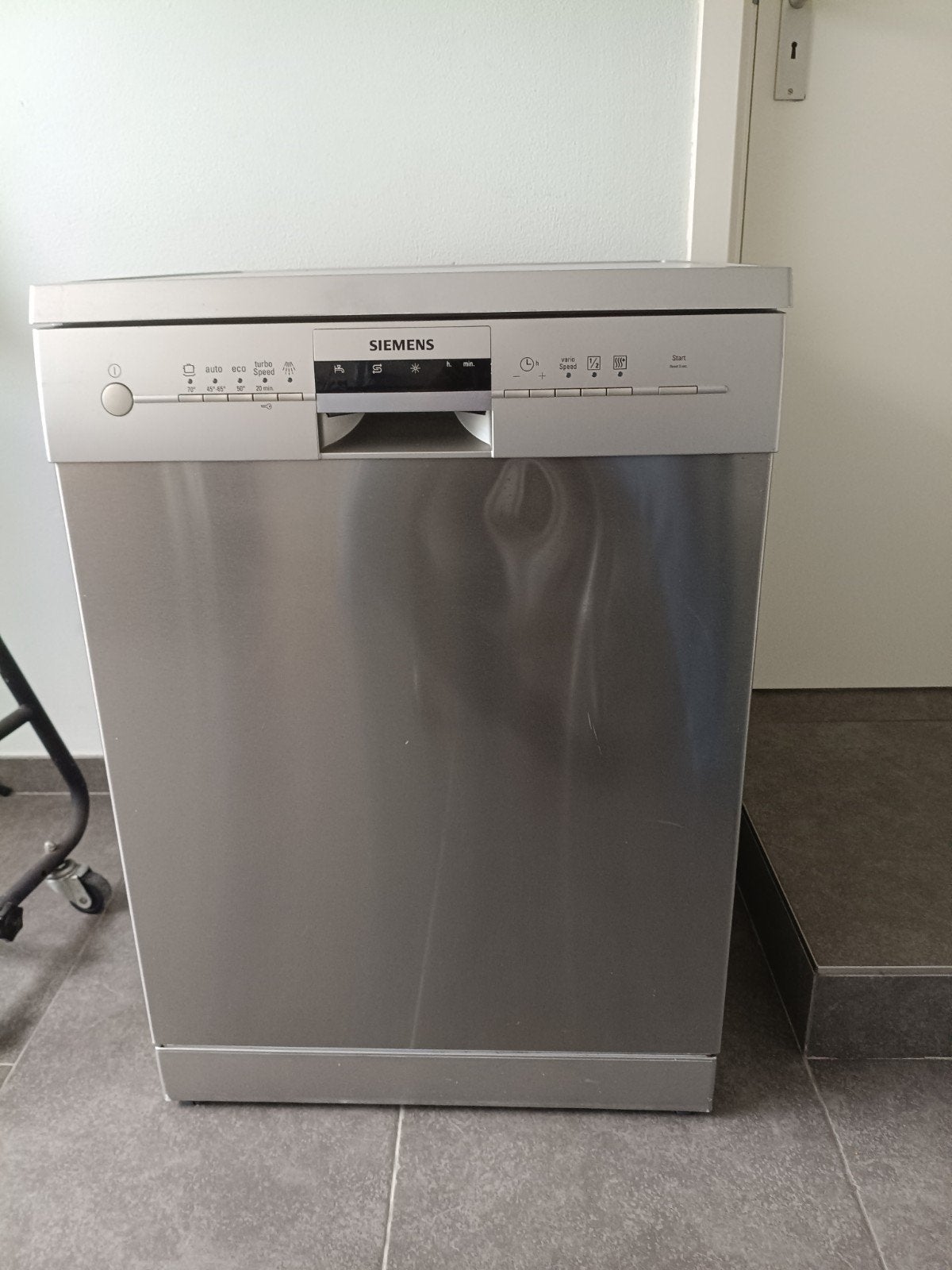 Siemens vaatwasser - 84x60x60 cm - Zilver, Witgoed en Apparatuur, Vaatwasmachines, Gebruikt, Ophalen of Verzenden, 85 tot 90 cm