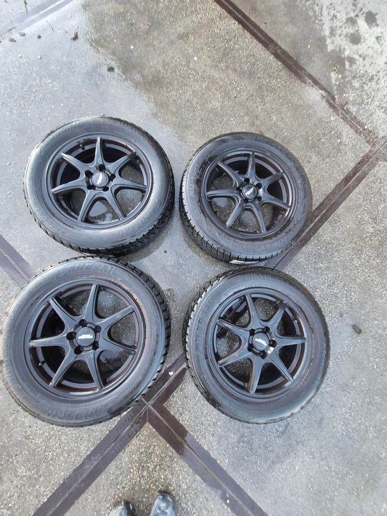 4x 16 inch velg met band, Ophalen, Zo goed als nieuw