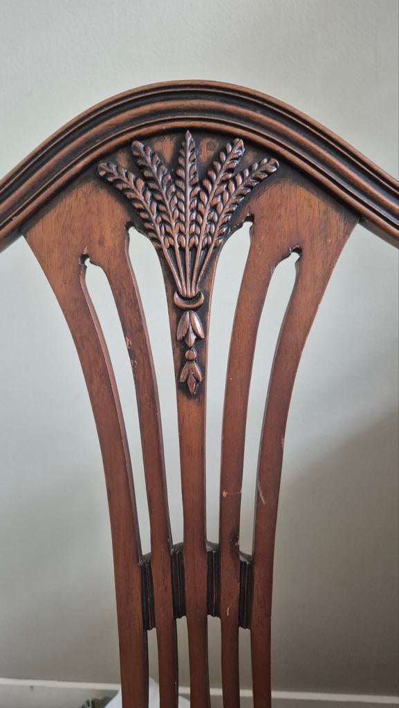 6 eetkamerstoelen met korenaar motief, Ophalen