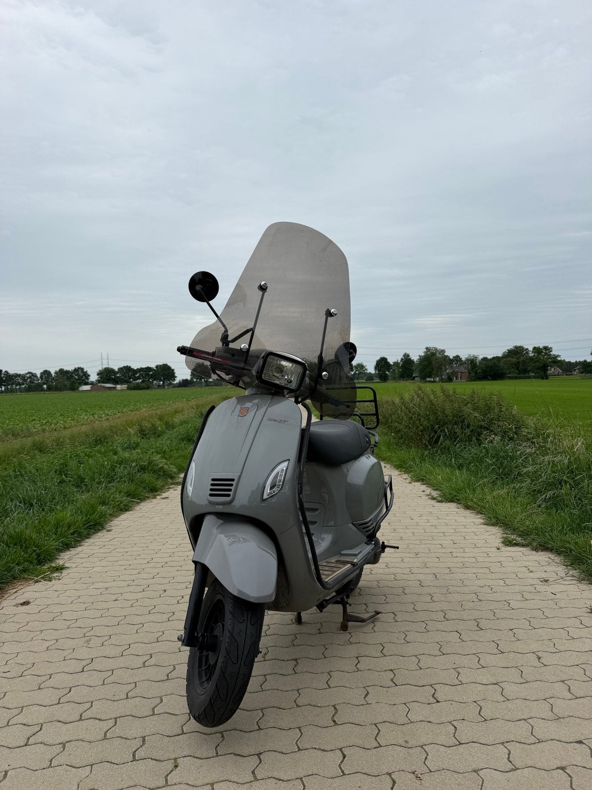 La Souris Sourini RS Grijs, Fietsen en Brommers, Scooters | Vespa, Gebruikt, Overige modellen, Maximaal 45 km/u, Benzine, Ophalen