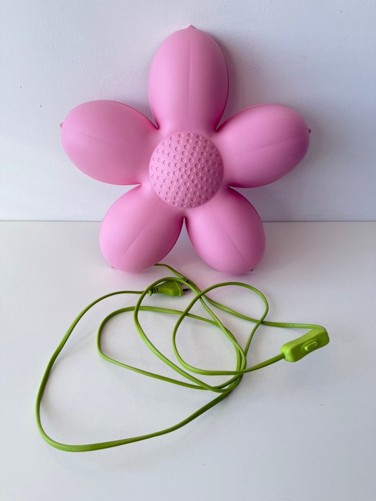 Lamp, wandlamp bloem roze / Smila Blomma / IKEA, Ophalen of Verzenden, Zo goed als nieuw, Ophangbaar, Roze