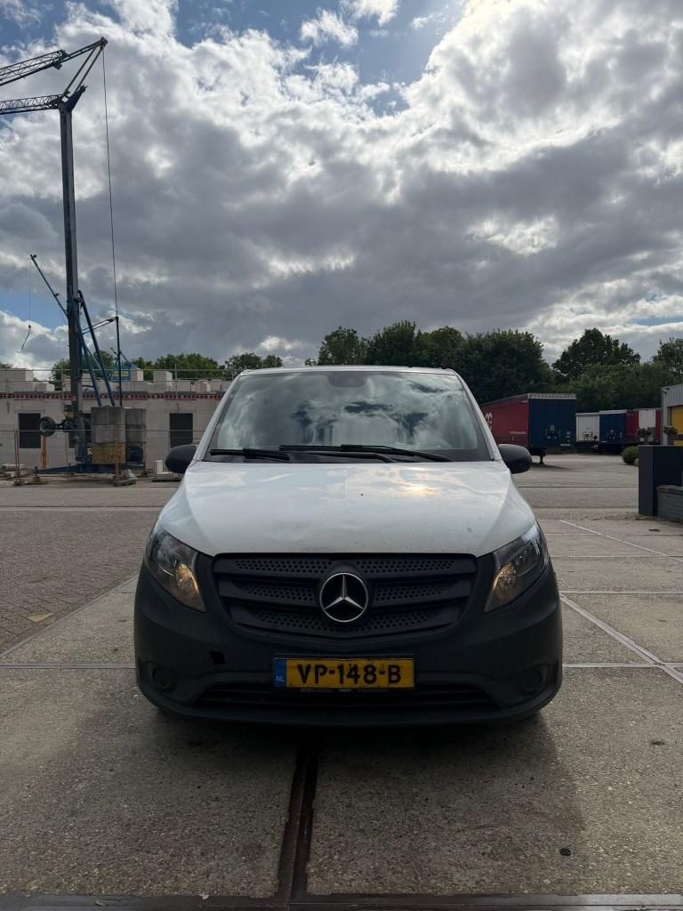 Mercedes-Benz Vito 1.6 CDI 65KW 2015 Extra Lang// MOET WEG, Voorwielaandrijving, Stof, Zwart, 4 cilinders