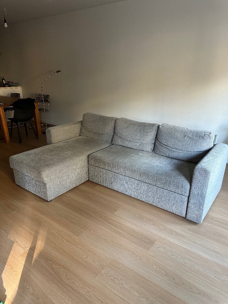 Grijze longchair hoekbank 3 zits + slaapbank + opbergruimte, Huis en Inrichting, Banken | Bankstellen, Ophalen, Gebruikt, Hoekbank