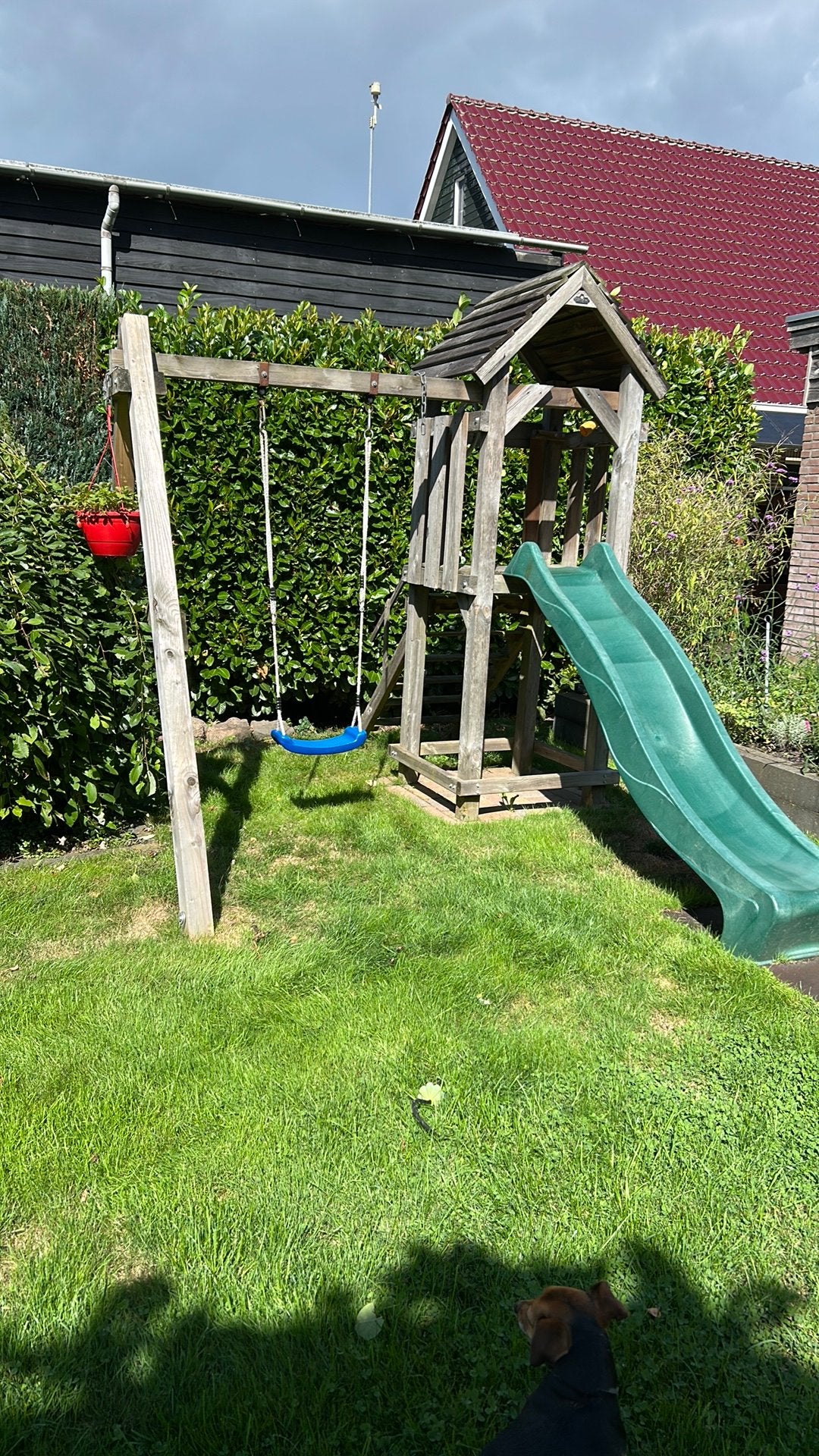 Leuk speelhuisje met glijbaan en schommel, Kinderen en Baby's, Ophalen, Gebruikt, Glijbaan