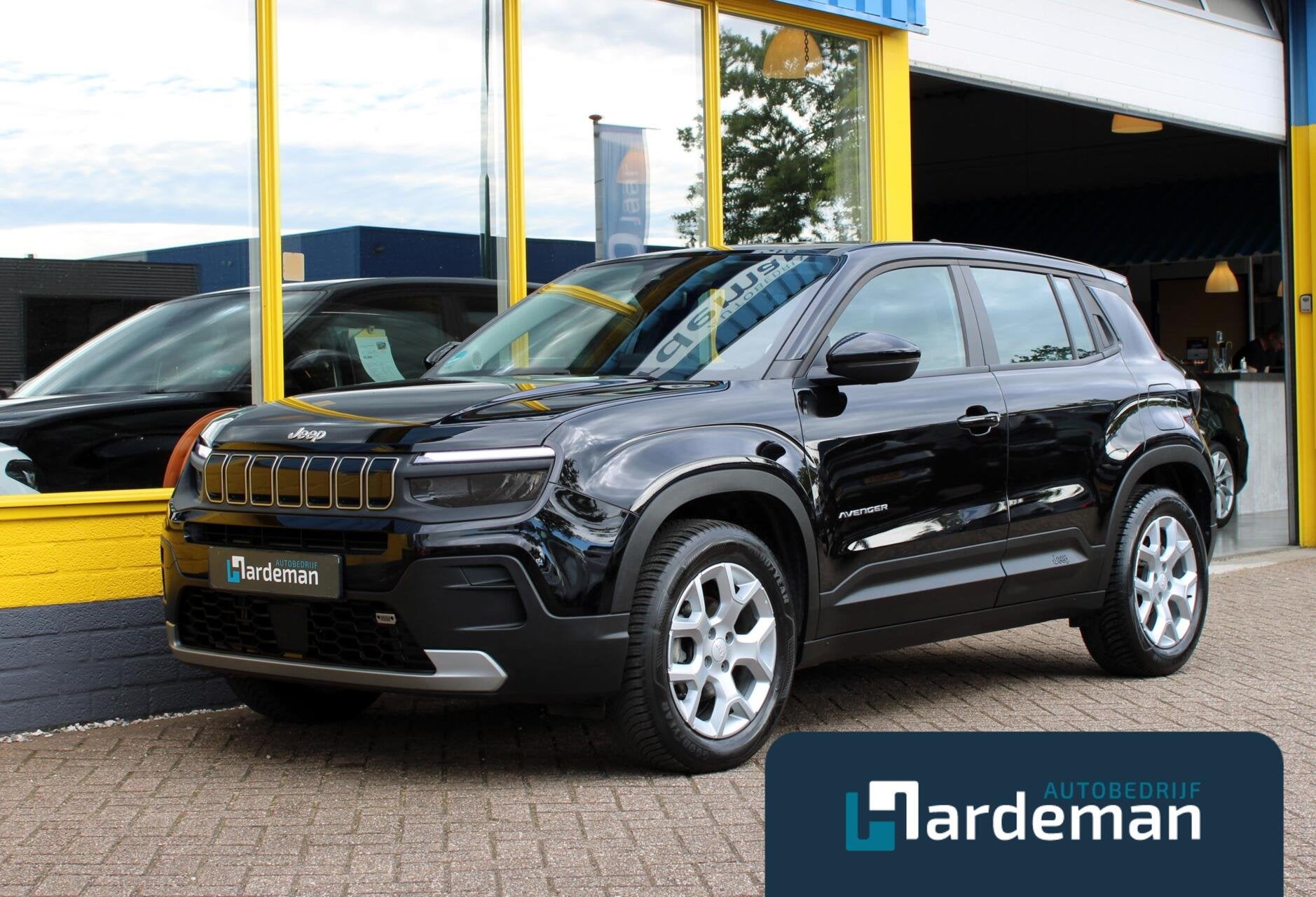 Jeep Avenger 1.2 Altitude Navi Carplay Stoelverwarming, Auto's, Voorwielaandrijving, 101 pk, Gebruikt, Euro 6