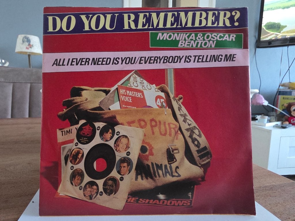 7" Single Monica And Oscar Benton - All I Ever Need Is You, Gebruikt, 7 inch, Ophalen of Verzenden, Pop
