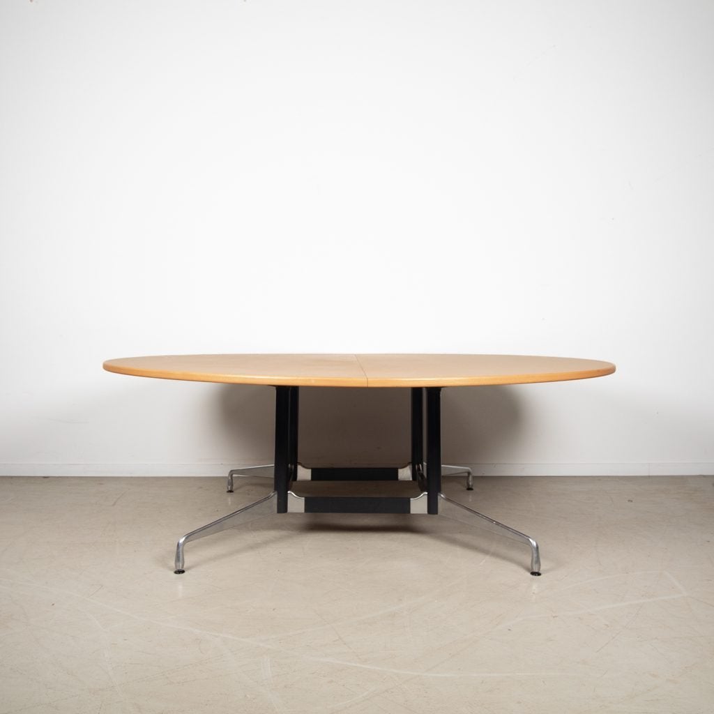 1x Vitra Eames Segmented Table Tafel Rond Hout Ø208 cm - Chr